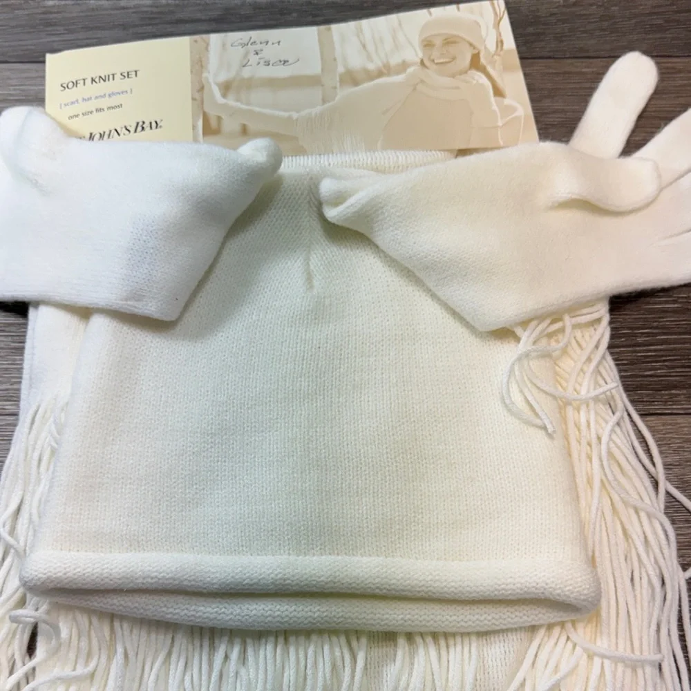 St. John's Bay Cream Knit Scarf , hat and Glove Set . off white
